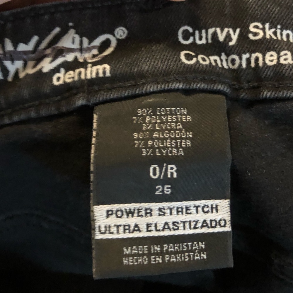 NEW Mossimo Curvy Skinny Black Stretch Jeans! - Picture 6 of 7